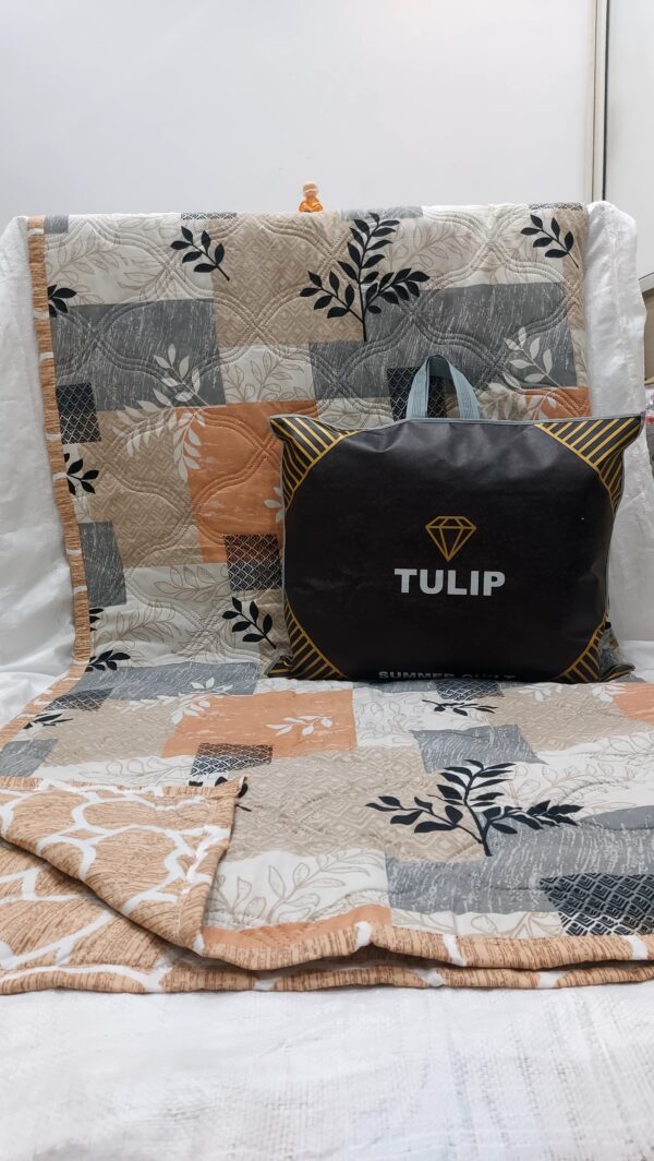 Ultrasonic Reversible Comforter